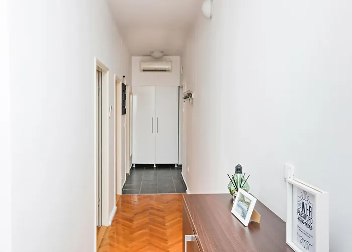 By The Sea - 23784 * Sibenik